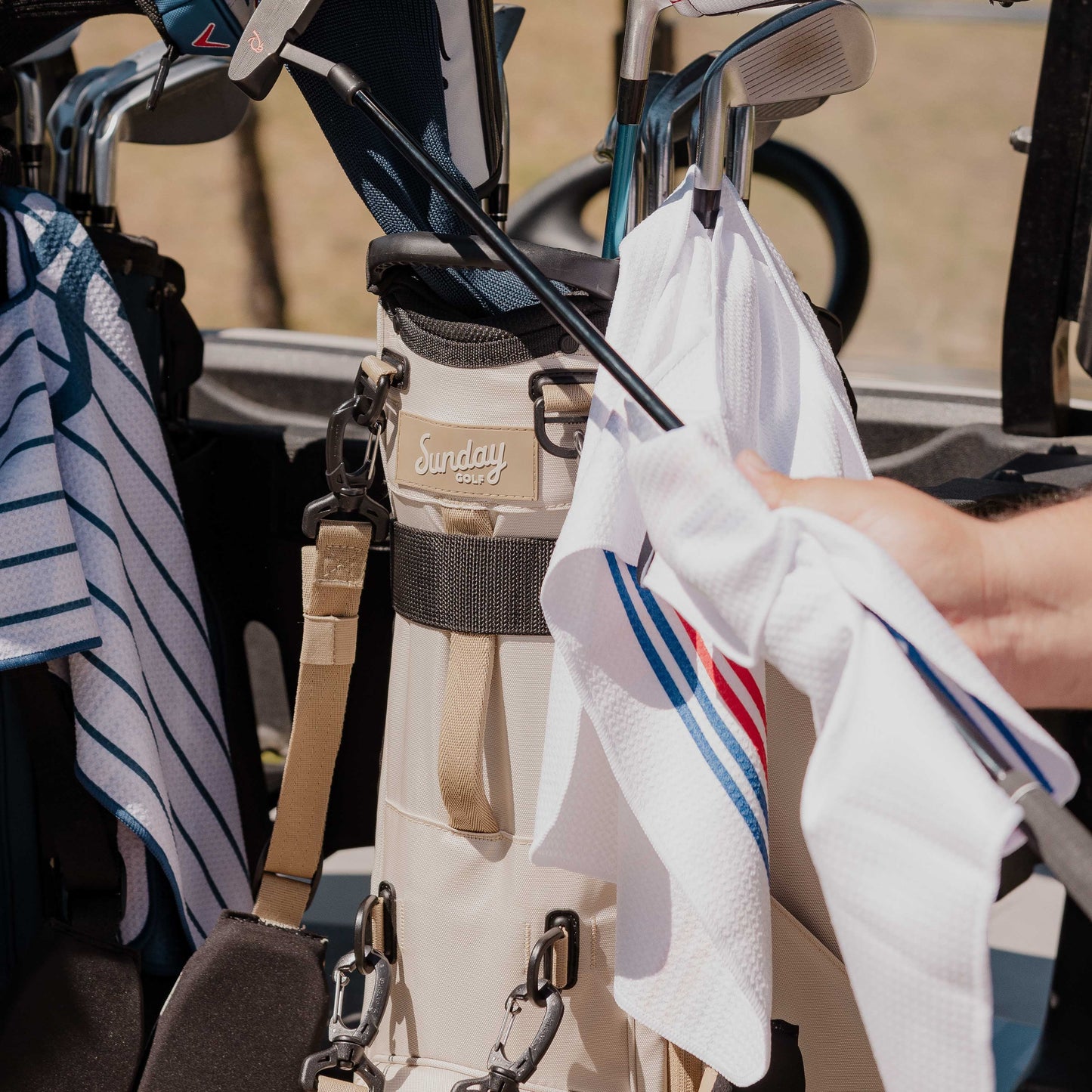 Ryder 23 | Toasted Almond Lightweight Stand Bag