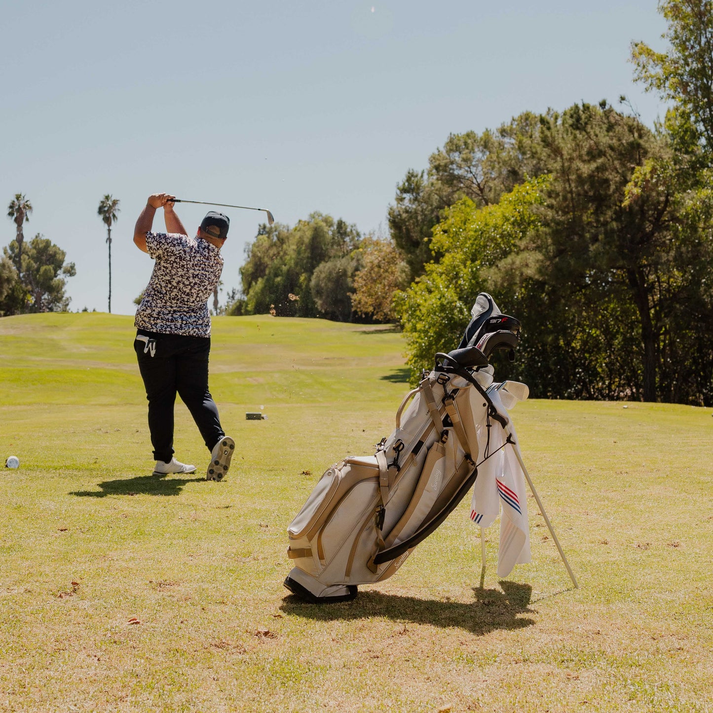 Ryder 23 | Toasted Almond Lightweight Stand Bag